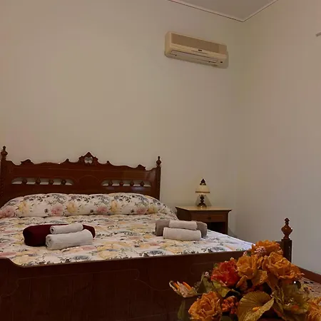 Corona Apartments * Terralba