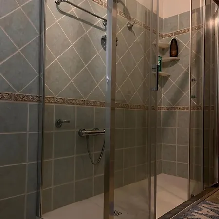 Corona Apartments *